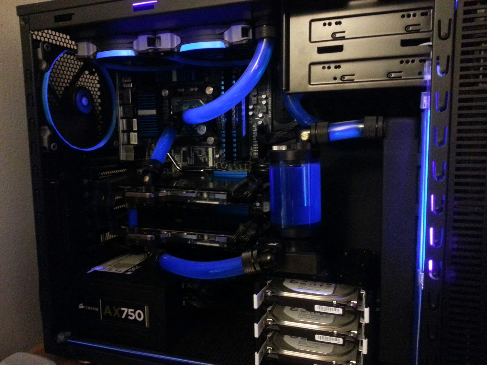 [Building] Get help from a professional to build your computer!-guts-1-jpg